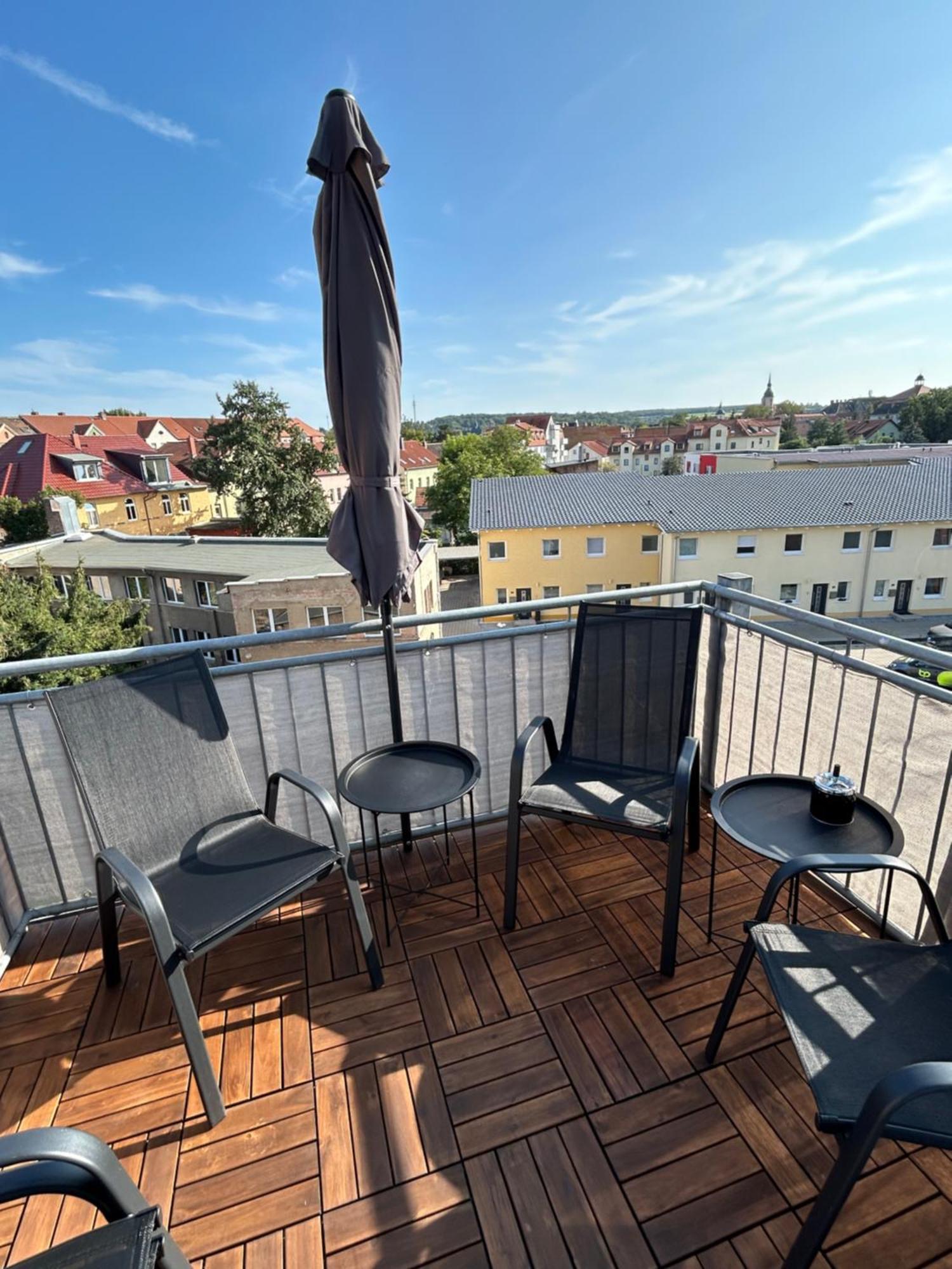 Schoene Neue 4 Zimmer Wohnung Mit Sued-Balkon Bis 8 Personen ناومبورغ المظهر الخارجي الصورة