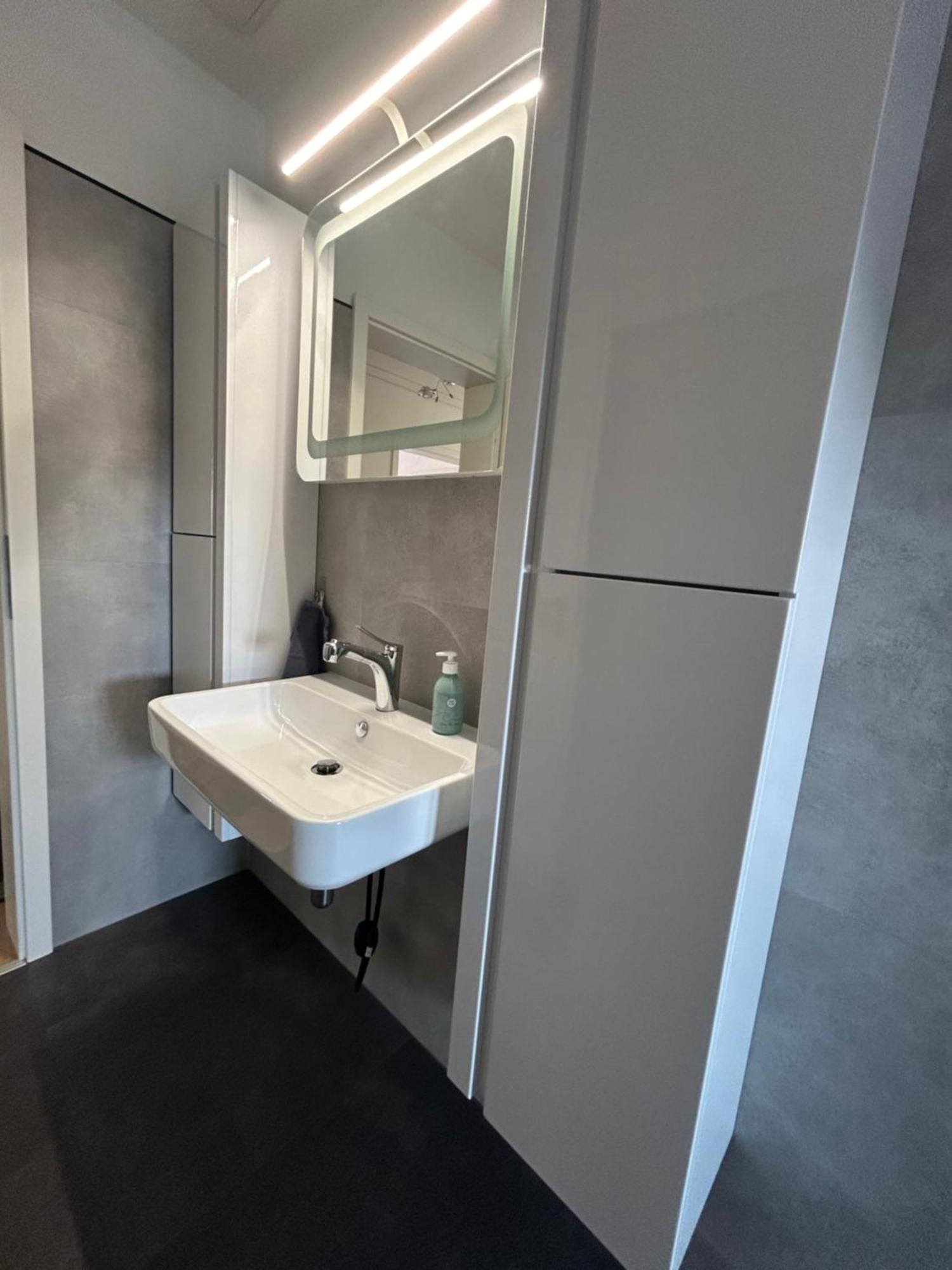 Schoene Neue 4 Zimmer Wohnung Mit Sued-Balkon Bis 8 Personen ناومبورغ المظهر الخارجي الصورة